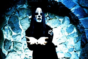 Zemřel zakládající bubeník SLIPKNOT Joey Jordison