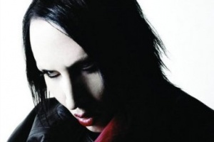 Marilyn Manson umí stále upoutat pozornost