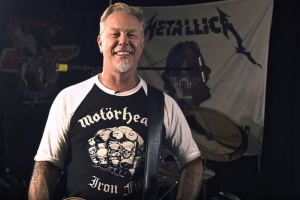 James Hetfield vzdal poctu Lemmymu novým tetováním