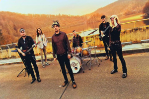 Domácí rockeři VOTCHI vydávají nový singl pod kanadským labelem