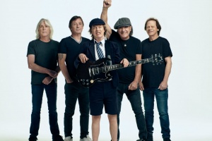  Den D udeřil: Recenze právě vycházejícího alba AC/DC