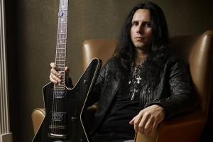 VIDEO: GUS G. - „The Quest“