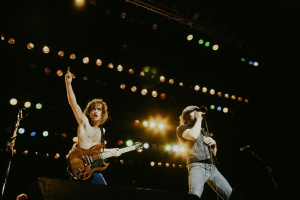 Příběhy desek AC/DC: For Those About To Rock