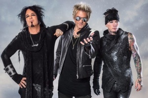 Poslechněte si: SIXX: A.M. – „Barbarians (Prayers for the Blessed)“