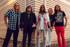 TESLA slaví čtyřicátiny albem coverů