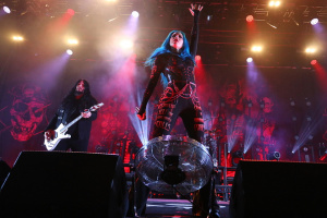 Lomikare, Lomikare, do roka a do dne - ARCH ENEMY znovu v Praze!