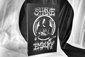 Shane Embury otevřeně o životě i NAPALM DEATH. České vydání strhující autobiografie právě vychází
