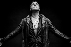 Ex-frontman FEAR FACTORY Burton C. Bell nepodepisuje kopie jejich posledního alba