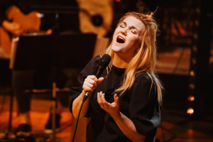 Písně Zuzany Navarové v podání Ivy Marešové a filharmoniků na podzim rozezní Novou Spirálu