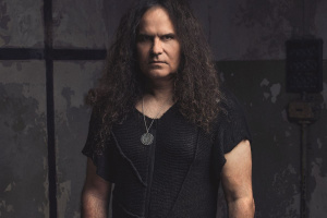 Březnový Spark uvádí KREATOR: „Kritizovat nechci, jsem jen pozorovatel,“ říká Mille Petrozza. 