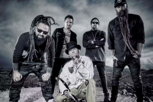 FIVE FINGER DEATH PUNCH zachránili život fanouškovi, který chtěl spáchat sebevraždu