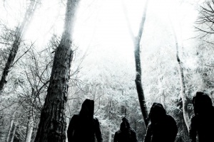 Temné dny na obzoru: ALTARAGE streamují album sonického zmaru