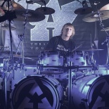 arakain_trash_tour_01