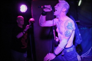 KRÜGER, JUST WÄR, THE FIEND - 18.5.2015, Praha, Klub 007