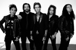 VIDEO: BUCKCHERRY - „Tigth Pants“