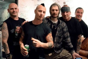 VIDEO: DISCHARGE - „NWO“