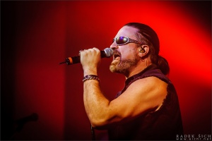  LIVE: Progmetalová symfonie versus zvukový teror - SYMPHONY X v MOR Café
