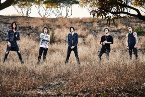 VIDEO: ASKING ALEXANDRIA – „Here I Am“
