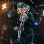 ACDC - Young02
