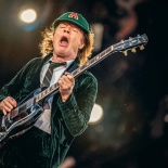 ACDC - Young03