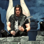 8 TRIVIUM