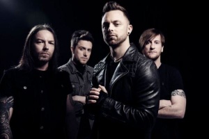 BULLET FOR MY VALENTINE streamují bonusový song „Playing God“