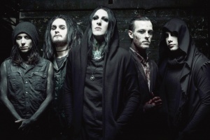Poslechněte si: MOTIONLESS IN WHITE – „570“