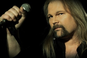 Jorn na svém novém albu předělal IRON MAIDEN, EAGLES i Kate Bush