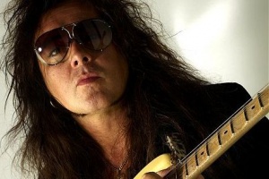 Yngwie Malmsteen si nové album nazpíval sám