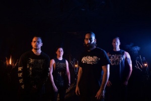 AVERSIONS CROWN: Deathcore od protinožců