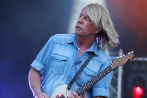 Zemřel kytarista STATUS QUO Rick Parfitt