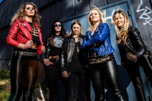Švédská all girls skvadra THUNDERMOTHER uvádí klip k turné