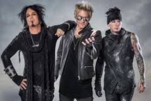 SIXX:A.M. se letos už podruhé modlí 