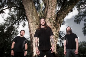 Poslechněte si ukázku z Top 3 alba Sparku za měsíc červen – HIGH ON FIRE