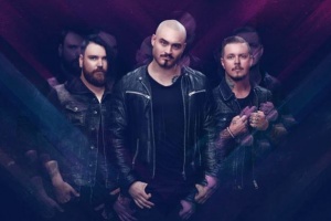 Poslechněte si: SONIC SYNDICATE – „Start a War“