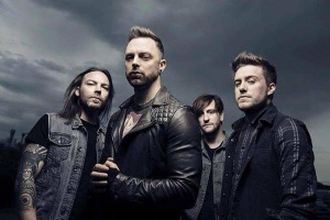 Matt Tuck „koncertoval“ při seskoku padákem