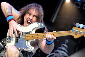 Steve Harris: Platit za hraní je prostě špatné