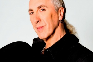 Dee Snider z TWISTED SISTER připravuje „mainstreamovou rockovou desku“