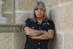Mikkey Dee zaskočí u SCORPIONS, Scott Travis z JUDAS PRIEST zase u THIN LIZZY