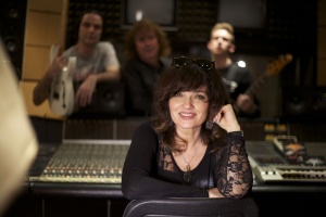 TANJA vydává nové EP a doprovází CITRON a AXXIS na jarním turné 
