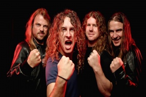 AIRBOURNE v novém klipu vzdávají hold Lemmymu