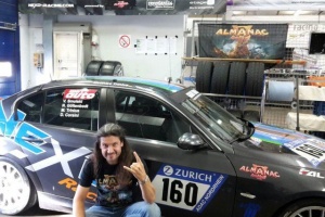 Victor Smolski jede 24hodinový automobilový závod
