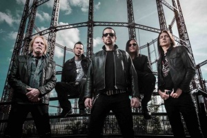 BLACK STAR RIDERS: O lásce jednoduše