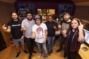Phil Campbell a jeho synové ohlašují první desku