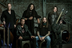 Hvězdní SONS OF APOLLO prezentují čerstvou píseň