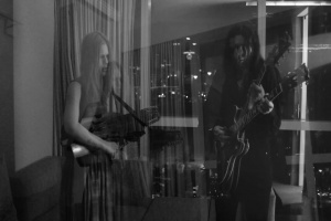 Mrkněte, jak to ladí MYRKUR s Chelsea Wolfe