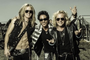 Superskupina REVOLUTION SAINTS vydává svou druhou desku