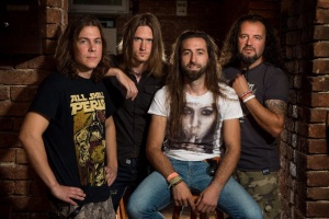 Brněnská rocková smršť GATE CRASHER vydává výběrovku 10 LET
