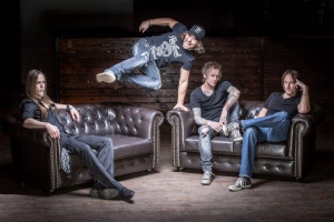 Premiéra klipu: THE NEW ROSES – „One More For The Road“