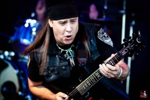 MANOWAR: Logan z kola ven, Shankle opět ve hře?